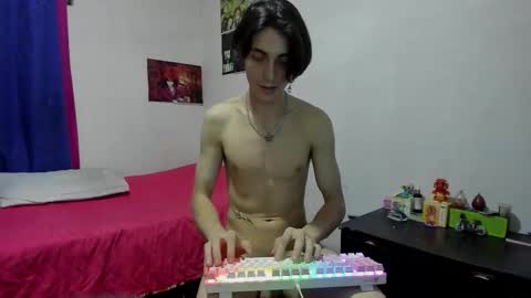 Snapshot of golden_ryan chatting on 31, 10, 2025 Jmmmm online show from 31, 10, 2025