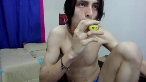 Snapshot of golden_ryan chatting on 24, 11, 2025 Jmmmm online show from 24, 11, 2025