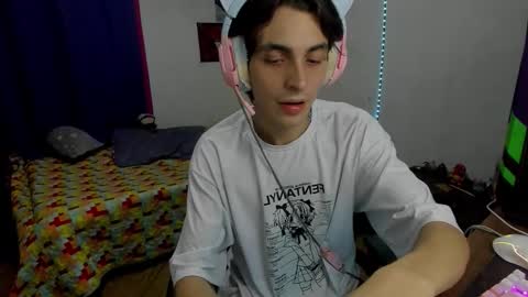 Snapshot of golden_ryan chatting on 5, 2, 2026 Jmmmm online show from 5, 2, 2026