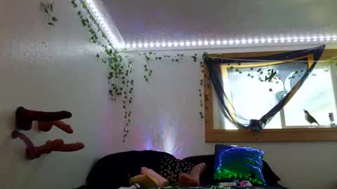 XxPretentious PeachxX online show from 7, 5, 2026
