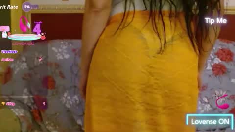 Snapshot of goldgirl89763 chatting on 8, 10, 2025 goldgirl89763 online show from 8, 10, 2025