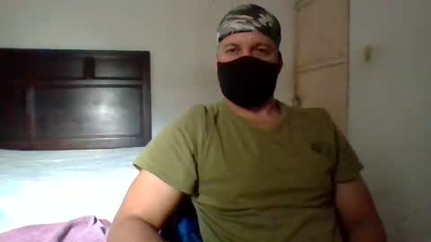 Snapshot of golons17 chatting on 13, 12, 2025 golons17 online show from 13, 12, 2025