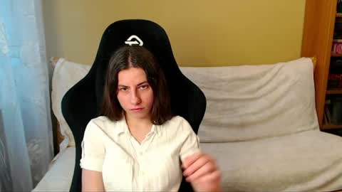 Elizabeth Effie online show from 6, 7, 2026