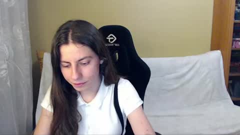 Elizabeth Effie online show from 17, 7, 2026