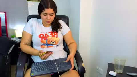 Goodgirlxxxl online show from 25, 6, 2026