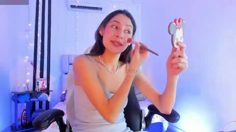 Snapshot of gorgeous_t chatting on 28, 5, 2026 i am Jessi I love animals and drawing I hope to get along with everyone. XOXO online show from 28, 5, 2026
