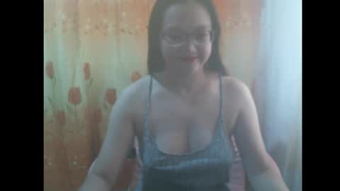 Snapshot of gorgeousmama chatting on 15, 12, 2025 gorgeousmama online show from 15, 12, 2025