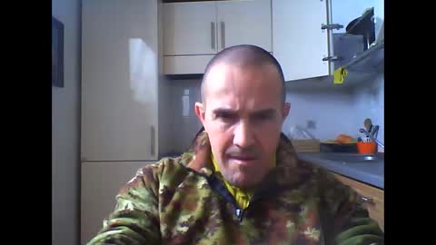 Snapshot of gorillonexxx chatting on 17, 5, 2026 gorillonexxx online show from 17, 5, 2026