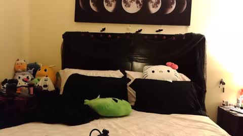 gothbaby305 online show from 2, 11, 2025