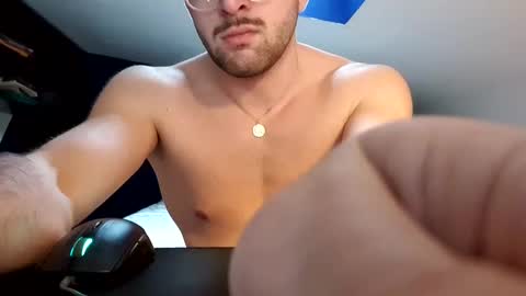 goura2000 online show from 9, 3, 2025