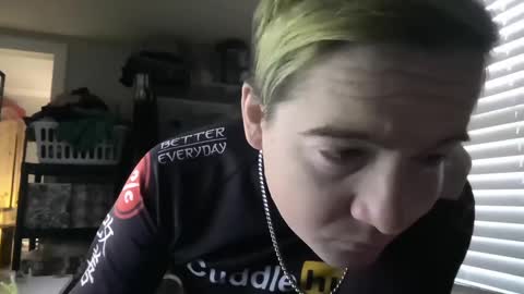 Snapshot of grabmybutt420 chatting on 8, 10, 2025 grabmybutt420 online show from 8, 10, 2025