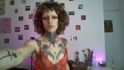 Snapshot of gracelovesuxx chatting on 13, 3, 2026 Grace Lust online show from 13, 3, 2026