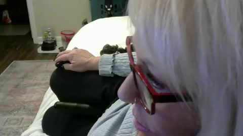 Lisa online show from 31, 12, 2024