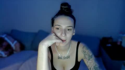 Snapshot of gravitation777 chatting on 9, 1, 2026 Anna online show from 9, 1, 2026