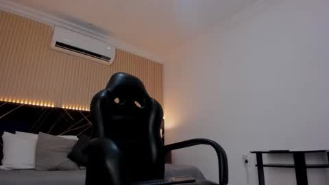 Gray online show from 30, 10, 2025