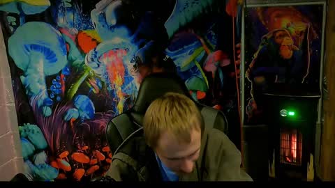 Snapshot of greenlungs8195 chatting on 20, 12, 2024 Greenlungs8195 online show from 20, 12, 2024