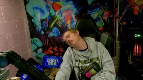 Snapshot of greenlungs8195 chatting on 27, 12, 2024 Greenlungs8195 online show from 27, 12, 2024