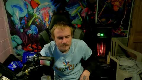 Snapshot of greenlungs8195 chatting on 29, 12, 2024 Greenlungs8195 online show from 29, 12, 2024