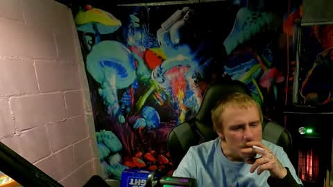 Snapshot of greenlungs8195 chatting on 29, 12, 2024 Greenlungs8195 online show from 29, 12, 2024