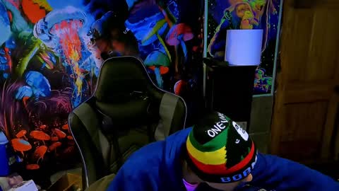 Snapshot of greenlungs8195 chatting on 8, 2, 2025 Greenlungs8195 online show from 8, 2, 2025