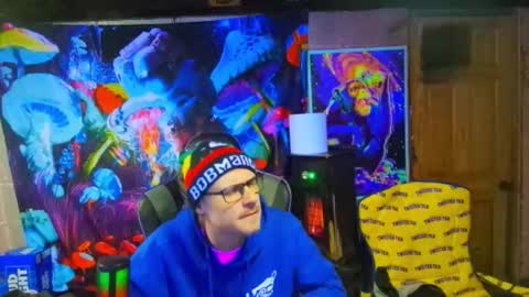 Snapshot of greenlungs8195 chatting on 11, 2, 2025 Greenlungs8195 online show from 11, 2, 2025