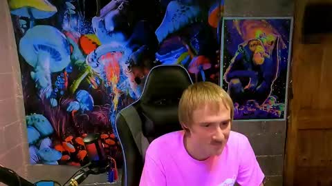 Snapshot of greenlungs8195 chatting on 16, 2, 2025 Greenlungs8195 online show from 16, 2, 2025