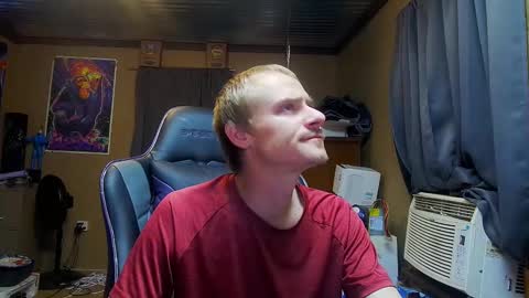 Snapshot of greenlungs8195 chatting on 11, 9, 2025 Greenlungs8195 online show from 11, 9, 2025