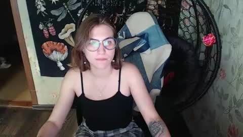 Snapshot of greenwitch9 chatting on 16, 6, 2026 Lina online show from 16, 6, 2026