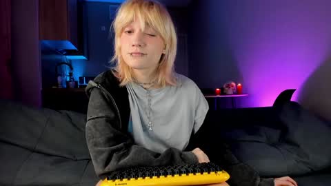 Greg-independent model online show from 31, 1, 2025