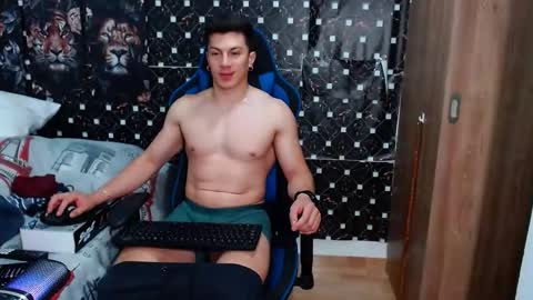 Snapshot of griego01 chatting on 17, 12, 2025 griego01 online show from 17, 12, 2025