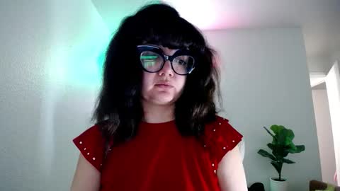 Snapshot of groovynights chatting on 10, 3, 2026 daphne online show from 10, 3, 2026