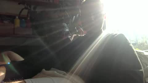 gruendamien online show from 10, 2, 2025