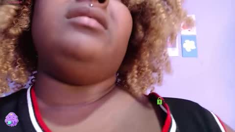 Snapshot of grumosa_velvet chatting on 3, 10, 2025 Grumosa velvet online show from 3, 10, 2025