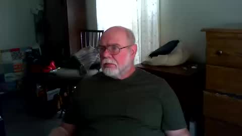 Snapshot of gtnolder60 chatting on 16, 10, 2025 Gary online show from 16, 10, 2025