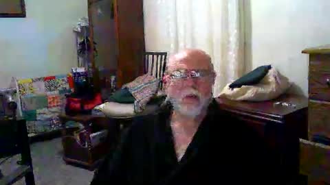 Snapshot of gtnolder60 chatting on 19, 10, 2025 Gary online show from 19, 10, 2025