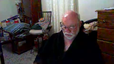 Snapshot of gtnolder60 chatting on 24, 10, 2025 Gary online show from 24, 10, 2025