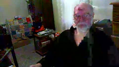 Snapshot of gtnolder60 chatting on 16, 11, 2025 Gary online show from 16, 11, 2025