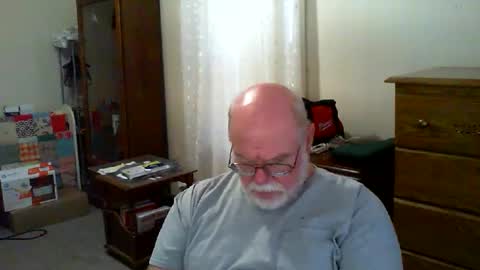 Snapshot of gtnolder60 chatting on 13, 12, 2025 Gary online show from 13, 12, 2025