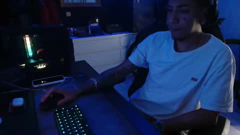 Guayaco  online show from 18, 11, 2025