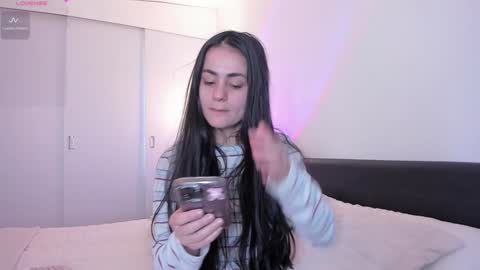 Snapshot of guccipussy1 chatting on 2, 1, 2025 Elena online show from 2, 1, 2025