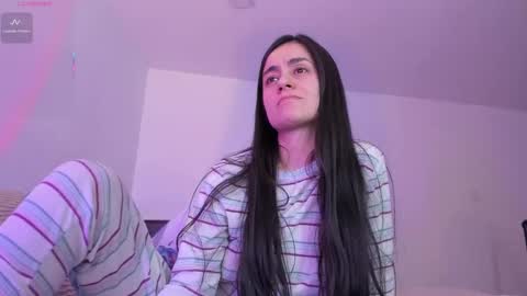 Snapshot of guccipussy1 chatting on 25, 2, 2025 Elena online show from 25, 2, 2025