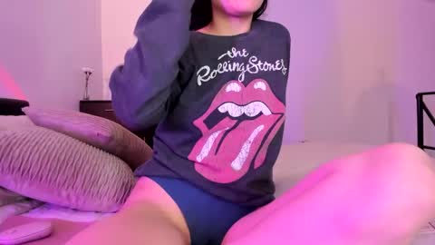 Snapshot of guccipussy1 chatting on 5, 3, 2025 Elena online show from 5, 3, 2025