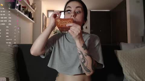 Snapshot of guccipussy1 chatting on 18, 9, 2025 Elena online show from 18, 9, 2025