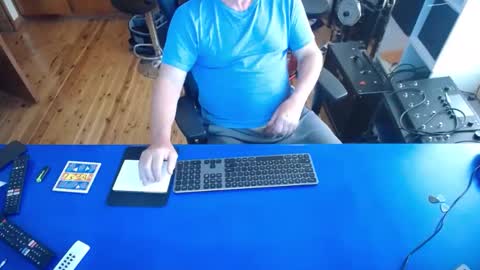 Snapshot of guesswhatigot2 chatting on 8, 12, 2024 guesswhatigot2 online show from 8, 12, 2024