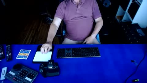 Snapshot of guesswhatigot2 chatting on 14, 12, 2024 guesswhatigot2 online show from 14, 12, 2024