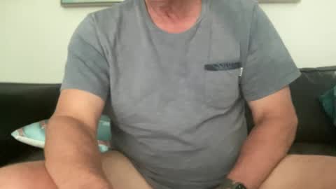 Snapshot of guesswhatigot2 chatting on 5, 1, 2025 guesswhatigot2 online show from 5, 1, 2025