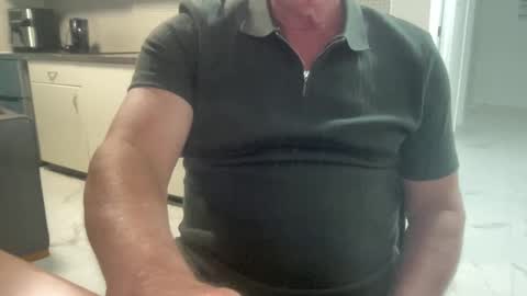 Snapshot of guesswhatigot2 chatting on 5, 1, 2025 guesswhatigot2 online show from 5, 1, 2025