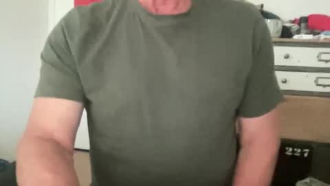 Snapshot of guesswhatigot2 chatting on 7, 1, 2025 guesswhatigot2 online show from 7, 1, 2025