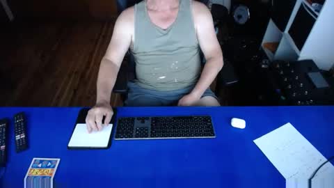 Snapshot of guesswhatigot2 chatting on 6, 2, 2025 guesswhatigot2 online show from 6, 2, 2025