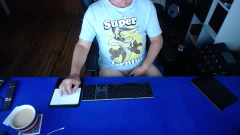 Snapshot of guesswhatigot2 chatting on 18, 2, 2025 guesswhatigot2 online show from 18, 2, 2025